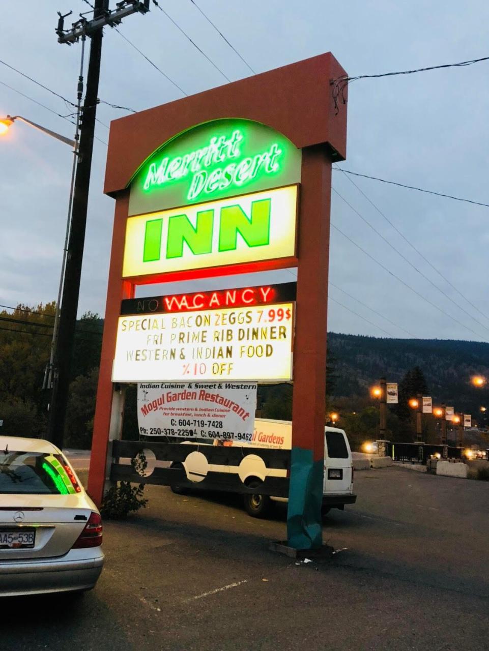 Merritt Desert Inn Exterior photo